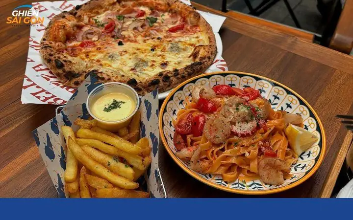 Pizza Vỉa Hè – Một Trong Những Món Ăn Lạ Ở Sài Gòn