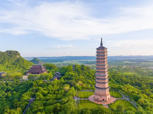 15 Ngôi Chùa Lớn Nhất Việt Nam: Bạn Đã Đi Hết Chưa? 15 Ngôi Chùa Lớn Nhất Việt Nam: Bạn Đã Đi Hết Chưa?