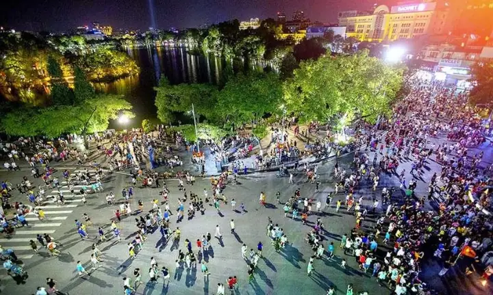 Phố Đi Bộ Hà Nội