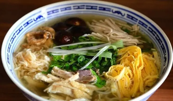 Bún Thang Bà Đức - Quán Bún Thang Ngon, Rẻ Cầu Gỗ, Hà Nội Bún Thang Bà Đức - Quán Bún Thang Ngon, Rẻ Cầu Gỗ, Hà Nội