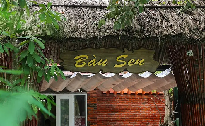 Quán Ăn Sân Vườn Bàu Sen