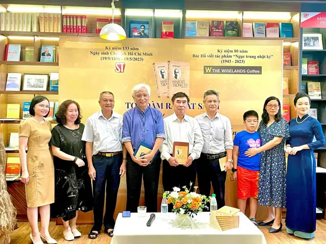 Không Gian Của Tọa Đàm, Workshop, Hội Thảo Không Gian Của Tọa Đàm, Workshop, Hội Thảo
