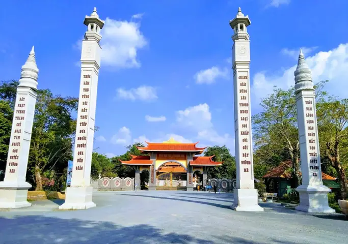 Thiền Viện Trúc Lâm Chánh Giác – Tiền Giang Thiền Viện Trúc Lâm Chánh Giác – Tiền Giang