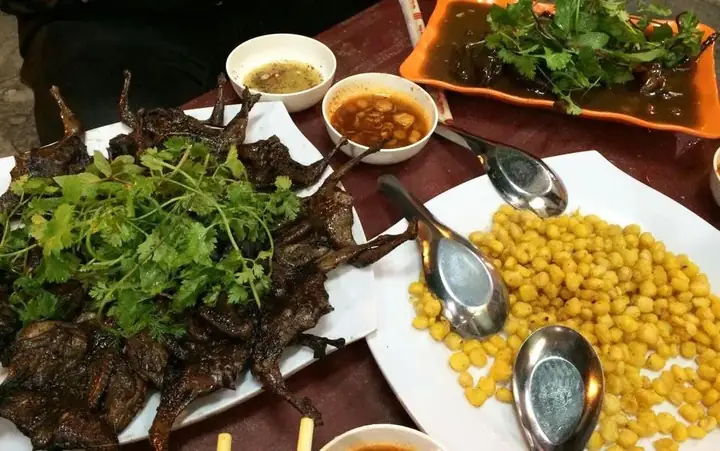 Chim Cút Rang Muối Nga Béo - Quán Ăn Tối Ngon Chim Cút Rang Muối Nga Béo - Quán Ăn Tối Ngon
