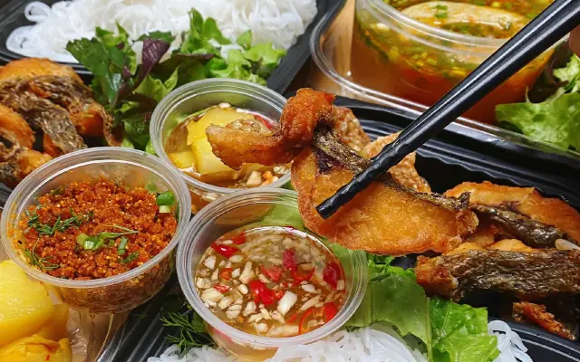 Bảo Quốc Quán - Quán Ăn Tối Quen Thuộc Ở Hà Nội Bảo Quốc Quán - Quán Ăn Tối Quen Thuộc Ở Hà Nội