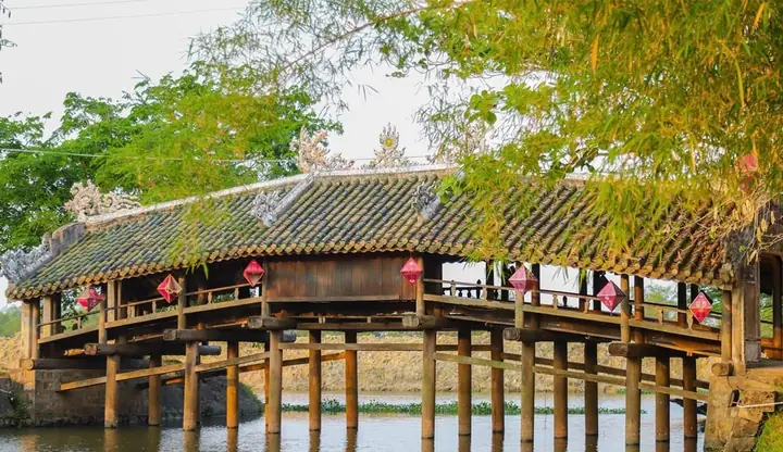 Ngày 3:tham Quan Cầu Ngói Thanh Toàn – Lăng Cô – Lập An – Hải Vân – Tiễn Khách (ăn Sáng, Trưa)