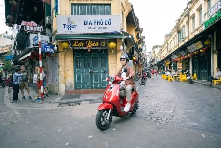 Chuyển Tự Túc Bằng Xe Máy