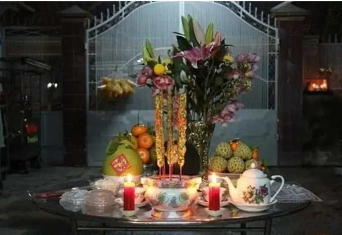 Mâm Cúng Giao Thừa Ngoài Trời