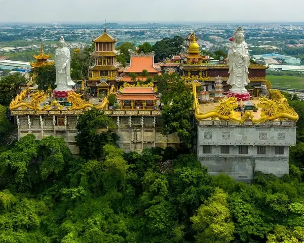 Chùa Châu Thới, 279 Cử Trị, Châu Phú A, Châu Đốc, An Giang: Hành Trình Tâm Linh Miền Tây Chùa Châu Thới, 279 Cử Trị, Châu Phú A, Châu Đốc, An Giang: Hành Trình Tâm Linh Miền Tây