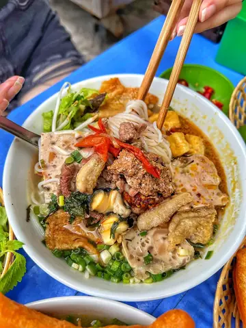 Bún Riêu Cô Hoàn