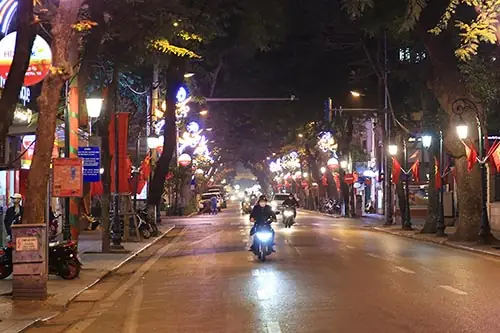 Khám phá vẻ đẹp đường phố Hà Nội qua những góc ảnh ấn tượng Người Dùng Muốn Tìm Kiếm Những Hình Ảnh Đẹp Về Đường Phố Hà Nội Trên Google.
