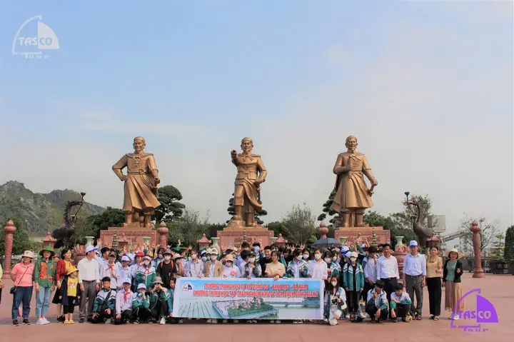 Bạch Đằng Giang Công Viên Rồng