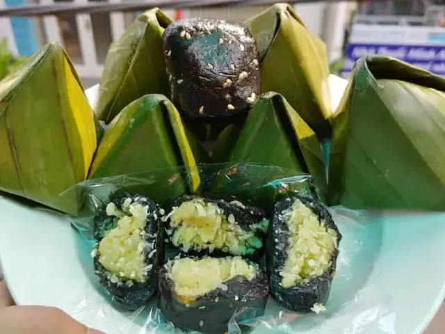 Bánh Ít Lá Gai Bánh Ít Lá Gai