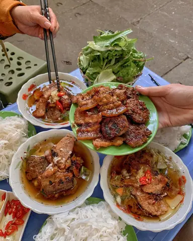 Giới Thiệu Về Bún Chả Hà Nội Ở Huế
