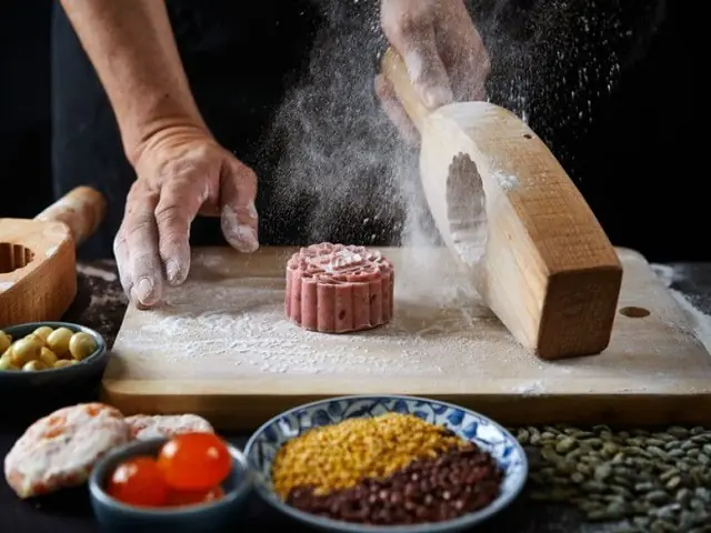 Làm Nhân Bánh Trung Thu Thập Cẩm