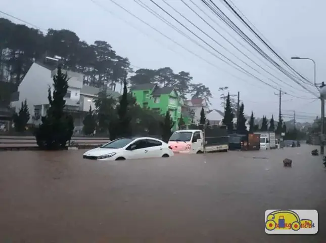 Đà Lạt Chìm Trong Biển Nước Sau Mưa Bão