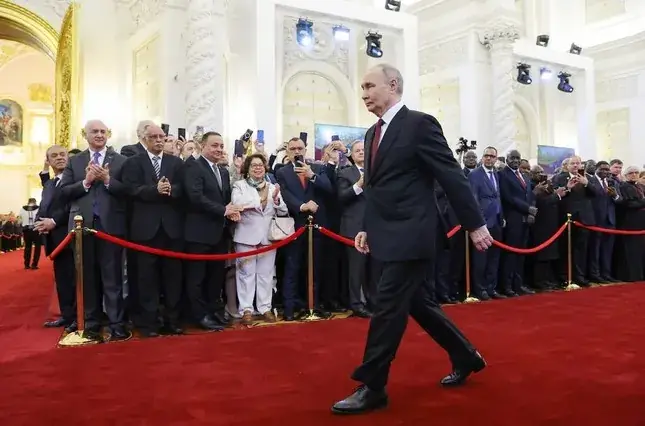 Chọn Vladimir Putin Làm Người Kế Nhiệm Chọn Vladimir Putin Làm Người Kế Nhiệm