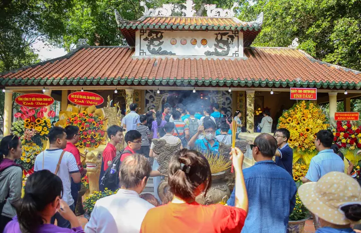Đền Thờ Vua Hùng Ở Tp.hcm: Đền Thờ Vua Hùng Ở Công Viên Tao Đàn Đền Thờ Vua Hùng Ở Tp.hcm: Đền Thờ Vua Hùng Ở Công Viên Tao Đàn