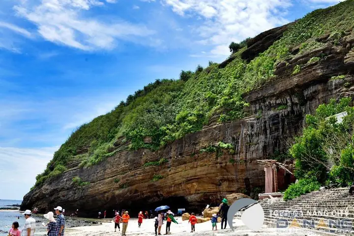 Du Lịch Lý Sơn Và Những Điểm Đến Tâm Linh Du Lịch Lý Sơn Và Những Điểm Đến Tâm Linh