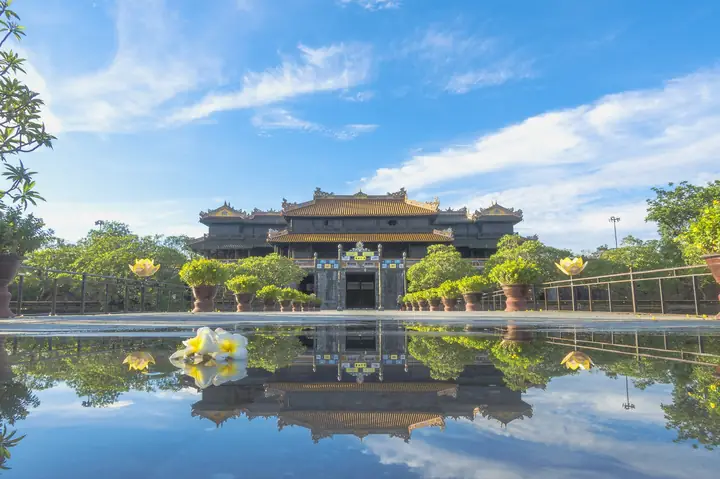 Kiến Trúc: Kiến Trúc: