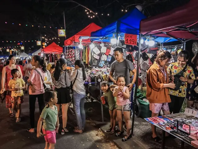 Chợ Đêm Thanh Khê Tây - Địa Điểm Ăn Chơi Đà Nẵng
