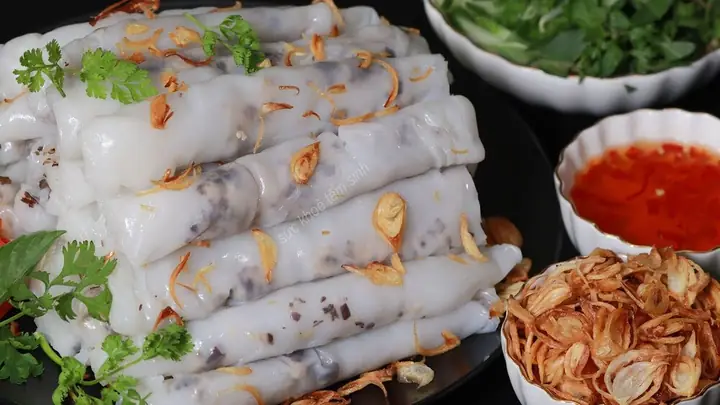 Khám Phá Top Món Đồ Ăn Ngon Ở Quy Nhơn: Cẩm Nang Ẩm Thực Độc Đáo Bánh Cuốn Quy Nhơn