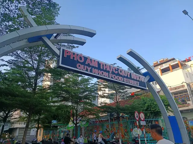 Phố Ẩm Thực Quy Nhơn