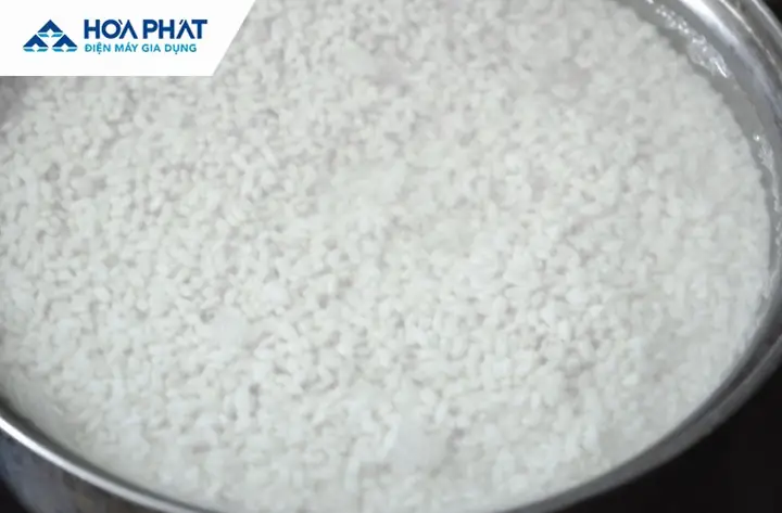 Bước 1: Ngâm Gạo Nếp Bước 1: Ngâm Gạo Nếp
