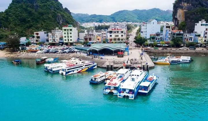 Ngày 1: Xuất Phát Hà Nội – Cảng Cái Rồng – Cô Tô