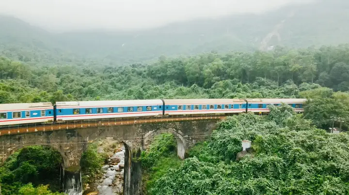 Lịch Trình Chi Tiết Các Chuyến Giờ Tàu Chạy Nha Trang Hà Nội Mới Nhất Tận Dụng Thời Gian Trên Tàu Để Thư Giãn, Ngắm Nhìn Cảnh Đẹp Bên Khung Cửa Tàu