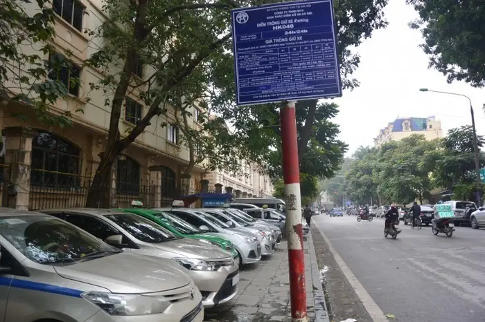 Kinh Nghiệm Tìm Chỗ Gửi Xe Ô Tô Phố Đi Bộ Hồ Gươm, Giá Rẻ Mà Không Phải Để Chìa Lại Kinh Nghiệm Tìm Chỗ Gửi Xe Ô Tô Phố Đi Bộ Hồ Gươm, Giá Rẻ Mà Không Phải Để Chìa Lại