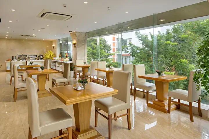 Một Số Hình Ảnh Về La Beach Hotel Đà Nẵng