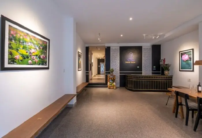 The Purple Hue – Charming Riverside Hotel The Purple Hue – Charming Riverside Hotel
