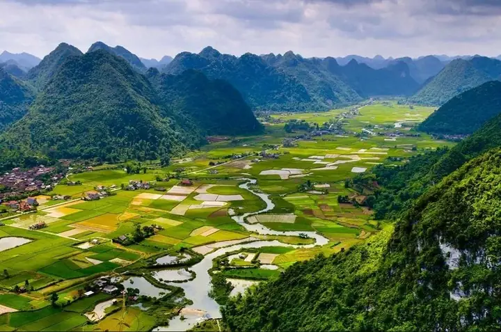 Kinh nghiệm du lịch Lạng Sơn tự túc: Khám phá xứ Lạng từ A-Z Giới Thiệu Về Lạng Sơn