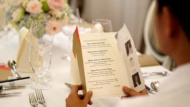 Thưởng Thức Bữa Tối Tuyệt Vời Tại Nhà Hàng Nổi Trên Sông Sài Gòn