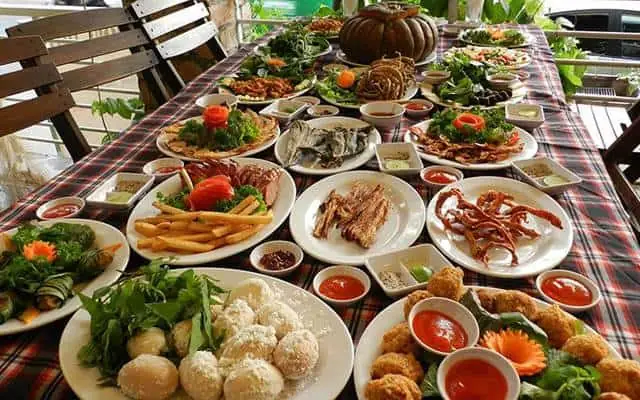 Phố Đông – Nhà Hàng Việt Nam Tại Đà Nẵng Phố Đông – Nhà Hàng Việt Nam Tại Đà Nẵng
