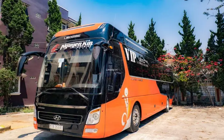 Xe Limousine Nguyễn Kim – Nhà Xe Cao Cấp Đi Bảo Lộc Xe Limousine Nguyễn Kim – Nhà Xe Cao Cấp Đi Bảo Lộc