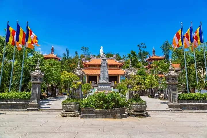 Long Son Pagoda Long Son Pagoda