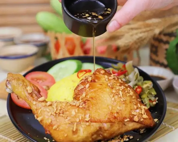 Song Anh Chicken N’ Deli – Quán Cơm Gà Hải Nam Hà Nội Phải Thử