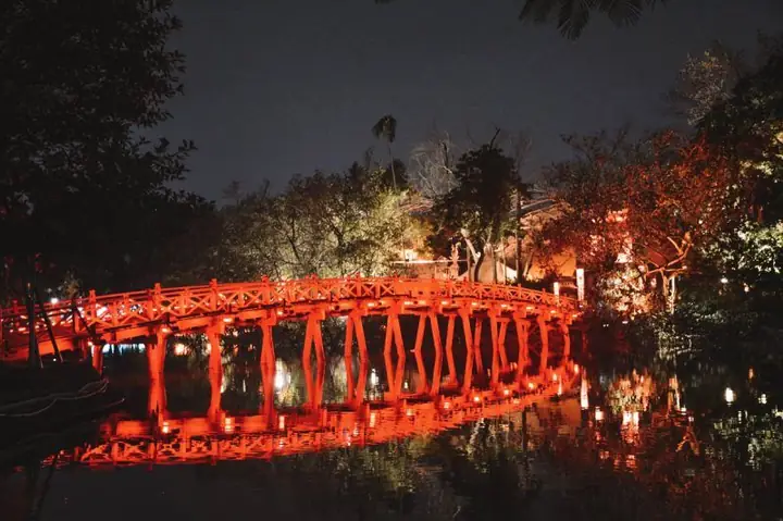Hà Nội Về Đêm: Khám Phá Những Trải Nghiệm Độc Đáo Không Ngủ Hà Nội Về Đêm: Khám Phá Những Trải Nghiệm Độc Đáo Không Ngủ