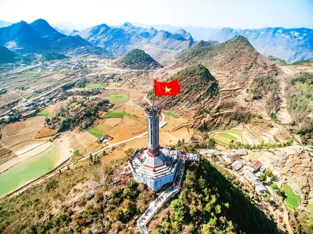 Cột Cờ Lũng Cú Ở Đâu? Cột Cờ Lũng Cú Ở Đâu?