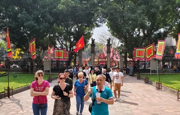 Có Nên Tip Cho Hướng Dẫn Viên Du Lịch Trong Nước? Có Nên Tip Cho Hướng Dẫn Viên Du Lịch Trong Nước?