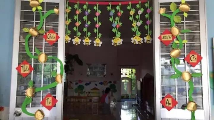 Trang Trí Cửa Lớp