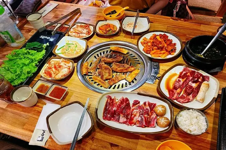 Vincom Plaza Xuân Khánh - Thoải Mái Ăn Chơi Và Mua Sắm Cùng Bạn Bè, Người Thân Vincom Plaza Xuân Khánh - Thoải Mái Ăn Chơi Và Mua Sắm Cùng Bạn Bè, Người Thân