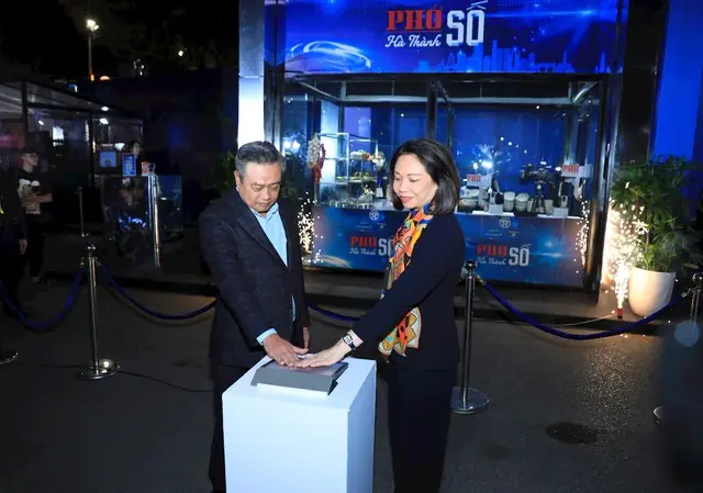 (chinhphu.vn) - Tối 29/11, Lễ Hội Văn Hóa Ẩm Thực Hà Nội Năm 2024 Và Và Lễ Công Bố Quyết Định Ghi Danh "phở Hà Nội" Là Di Sản Văn Hoá Phi Vật Thể Quốc Gia Chính Thức Khai Mạc Tại Công Viên Thống Nhất, Phố Trần Nhân Tông, Quận Hai Bà Trưng, Hà Nội. (chinhphu.vn) - Tối 29/11, Lễ Hội Văn Hóa Ẩm Thực Hà Nội Năm 2024 Và Và Lễ Công Bố Quyết Định Ghi Danh "phở Hà Nội" Là Di Sản Văn Hoá Phi Vật Thể Quốc Gia Chính Thức Khai Mạc Tại Công Viên Thống Nhất, Phố Trần Nhân Tông, Quận Hai Bà Trưng, Hà Nội.