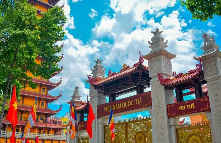 Dấu Ấn Lịch Sử Và Sự Phát Triển Chùa Việt Nam Quốc Tự