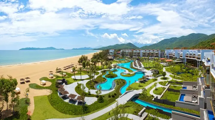 Một Số Resort, Khách Sạn Được Đánh Giá Cao Tại Vịnh Lăng Cô