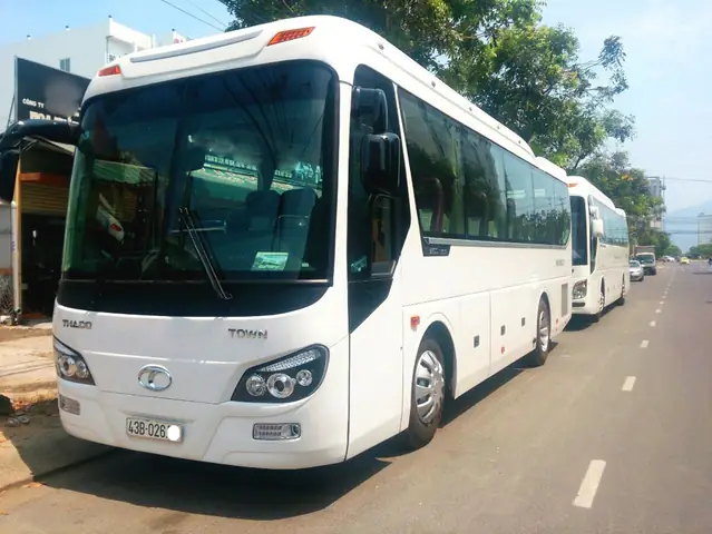 Tại Sao Nên Chọn Xe Du Lịch Thay Vì Phương Tiện Khác?