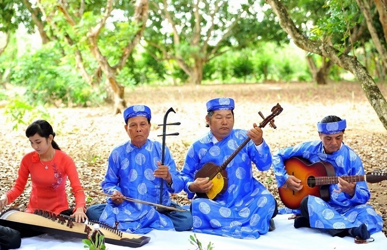 Đờn ca tài tử là loại hình nghệ thuật truyền thống của vùng nào? Biểu diễn Đờn ca tài tử