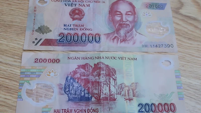 Hình ảnh trên mặt sau tờ 200.000 đồng là địa danh nào? Hình ảnh trên mặt sau tờ 200.000 đồng là địa danh nào?